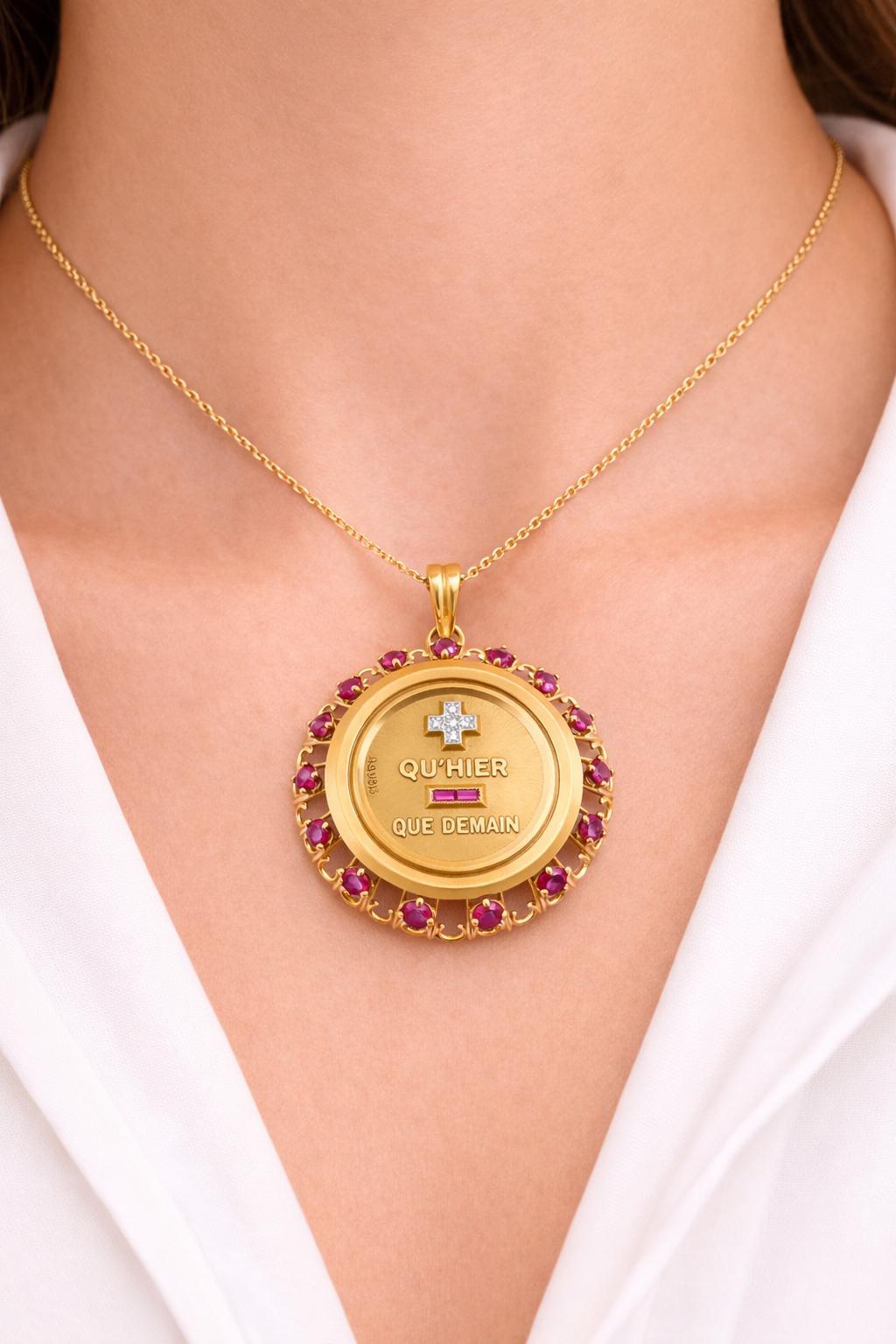 Pendentif Médaille D'amour AUGIS – Or 18k, Diamants Et Rubis Calibrés, 23mm, Occasion Rare