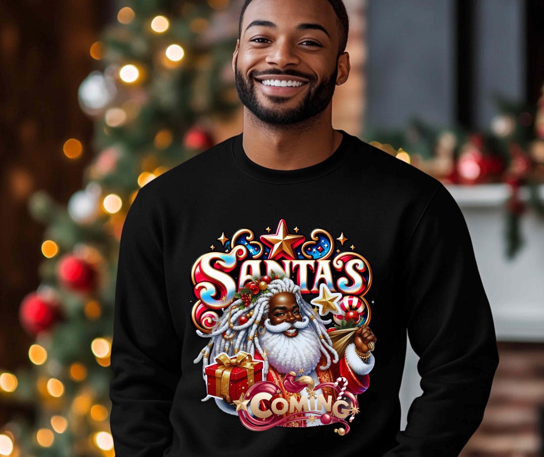 T-shirt Ufficiale Elf The Movie OMG Santa's Coming Christmas - Foto 8