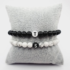 Partnerarmband personalisierbar mit Wunschtext - Personalisiertes Pärchenarmband - Namensarmband - Buchstabenarmband - Freundschaftsarmband