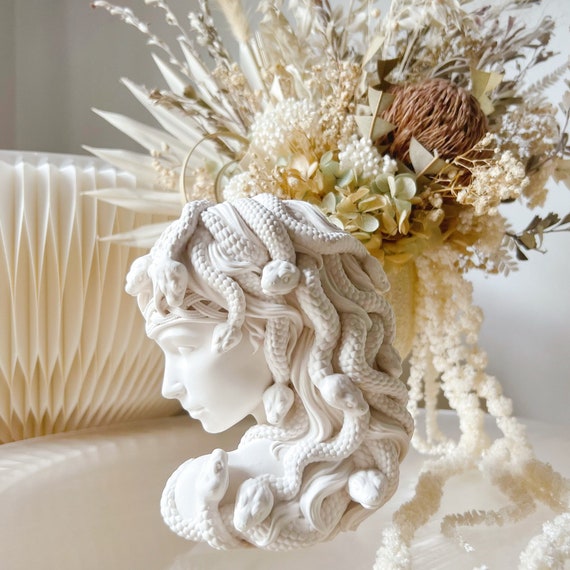 Medusa intimidea S〜M 白 9点セット Medusa Bust Home Décor Handmade Greek Mythology Inspired Medusa