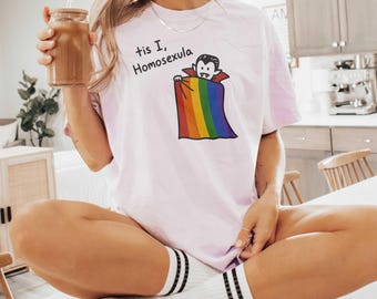 Tis I Homosexula Png, Funny Gay Vampire Graphic, LGBTQ Pride Png, Rainbow Design, Queer Humor PNG, Sublimation Download