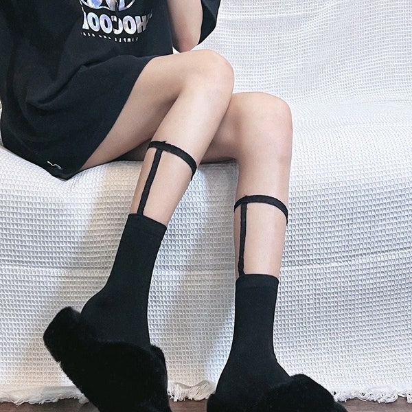 Schwarze Socken mit Strumpfband