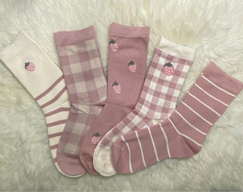 Pink vintage socks made of wool blend in 5 variations