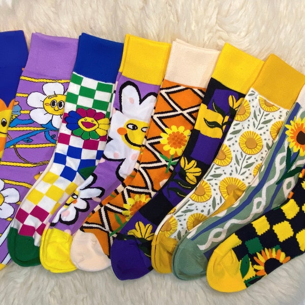 Bunte Vintage Socken mit Blumenmotiven in 9 Varianten