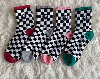 Checkerboard pattern socks with black 8