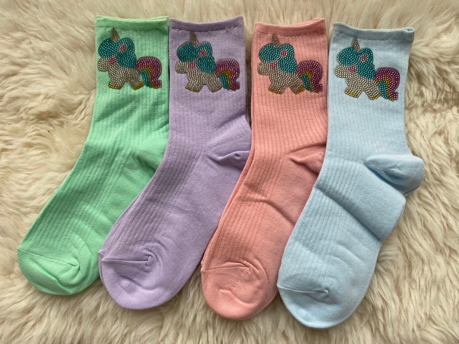 3er Pack Regenbogen Einhorn Socken Für Kinder – Bunt, Aus Baumwolle