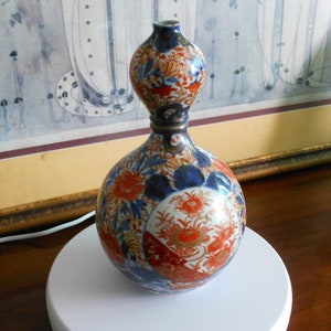 Antique Japanese Meiji period Hand painted, Gilded, Porcelain Double Gourd Vase. A1 condition