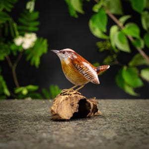 Handgeschnitzte, handgemalte Carolina-Wren