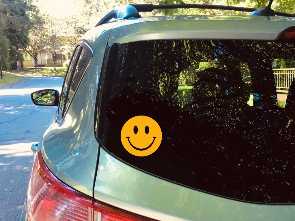 Mittelfinger-LED-Licht – lustiges Auto-Zubehör für Männer und Frauen,  Cartaoo-Hinterfenster-Schild, individuelle Emoji-Dispaly, LKW-Zubehör und  coole Auto-Gadgets : : Auto & Motorrad