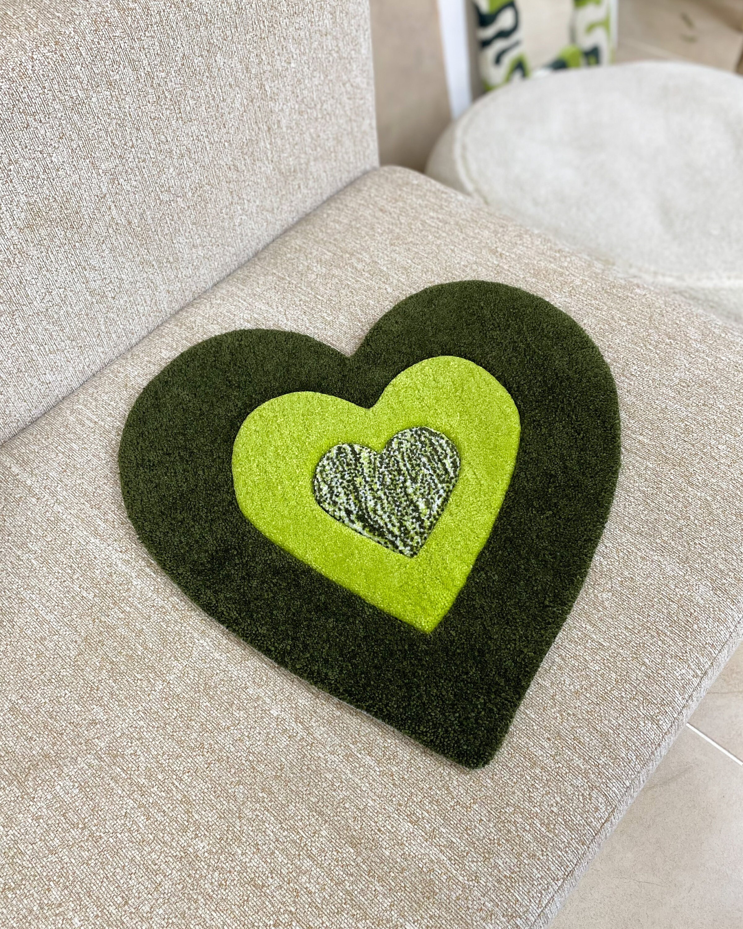 ラグ・カーペット HUMAN MADE HEART RUG SMALL GREEN Buy Human Made Heart Logo Medium Rug Green online in Singapore