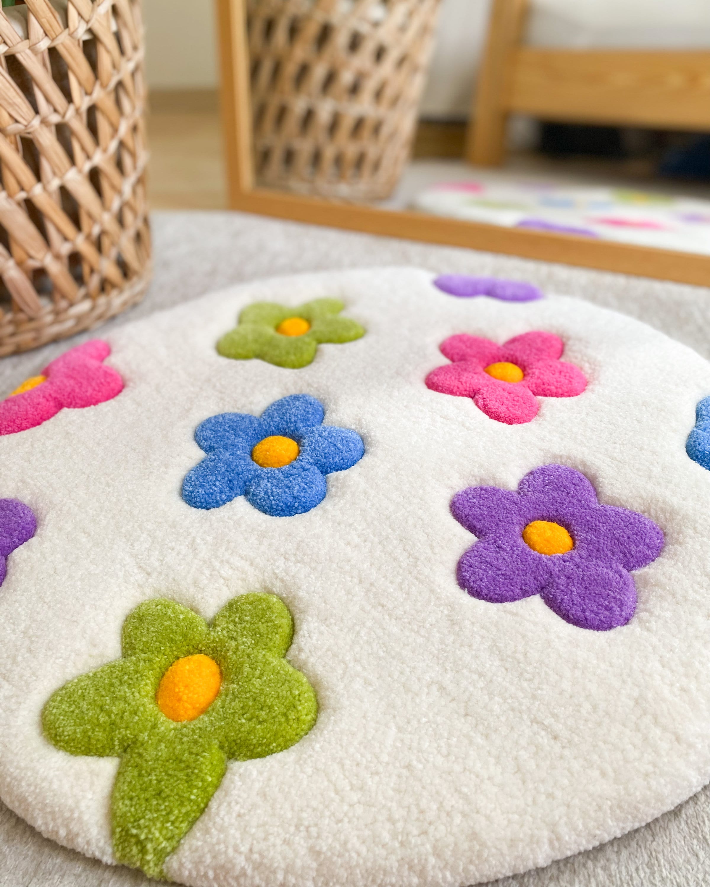 Tuft Rug Flower / Hand Tufted Rug, Custom Rug, Soft and Aesthetic ...