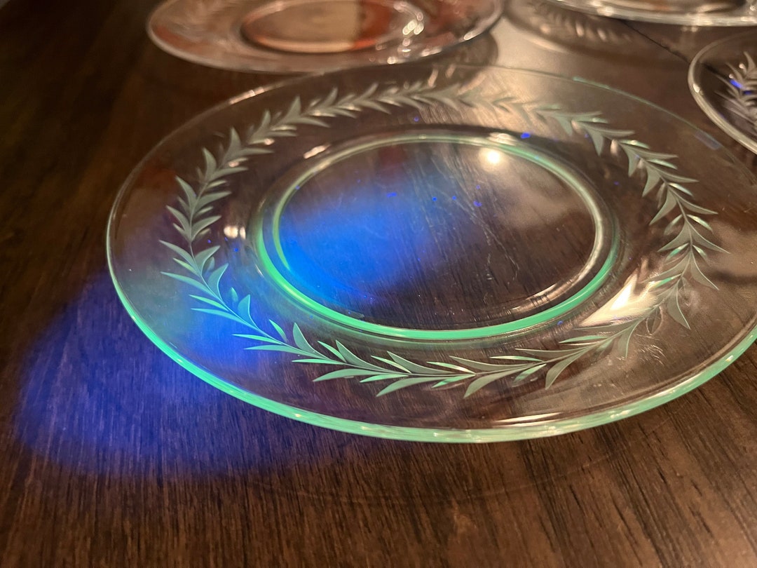 Manganese Glass Set of 4 Small Plates, Witchy Leaf Pattern, VERY Light