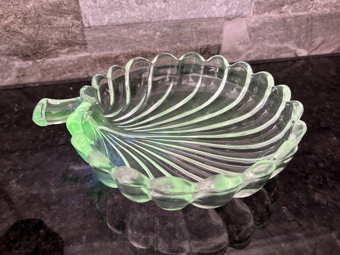 Vintage Clear Glass Leaf Dish, Uv Reactive, Glows Light Green