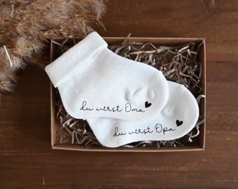 Announce pregnancy You're going to be a grandma You're going to be a grandpa Surprise Pregnant gift box Baby sock Baby surprise for you Offspring parents