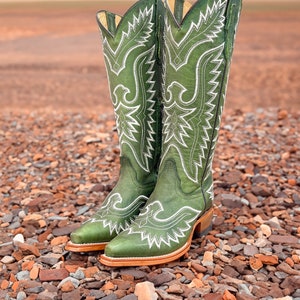 Handmade Western Green Tall Cowboy Boots Knee High/ Tall green cowboy boots /cowgirl boots / Botas vaqueras altas/ Western Knee-High boots