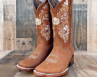 Handmade Leather Floral Embroidered Boots/ Mexican Artisanal Women's Boots/ Western Boots/Cowgirl Authentic Boots/ Women's Mexican Boots