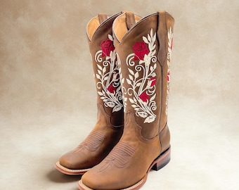 Handmade Leather Floral Embroidered Boots / Mexican Artisanal Women's Boots/ Western Boots / Cowgirl Authentic Boots/ Women's Mexican Boots.