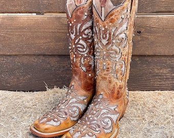 Western Cowboy Boots /Women cowboy boots/ cowgirl boots/ wedding cowboy boots/ stagecoach boots / Glitter boots / Rhinestone boots / Gold