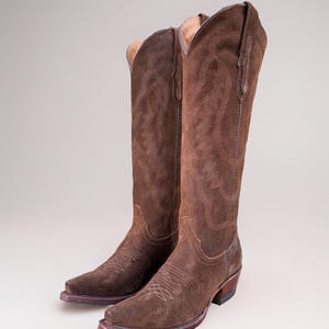 Handmade Western Tall Cowboy Boots Knee High / Tall Brown cowboy boots / cowgirl boots / Botas vaqueras altas  Western Knee-High boots suede