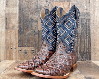 Handcrafted Men's Bass Pirarucu Cowboy Boots/ Square Toe Cowboy Boots/ Men's Exotic boots/ Men's fish cowboy boots/ Botas Pescado