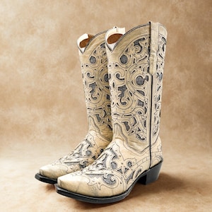Western Cowboy Boots / white cowboy boots / cowgirl boots/ wedding cowboy boots/ stagecoach boots/