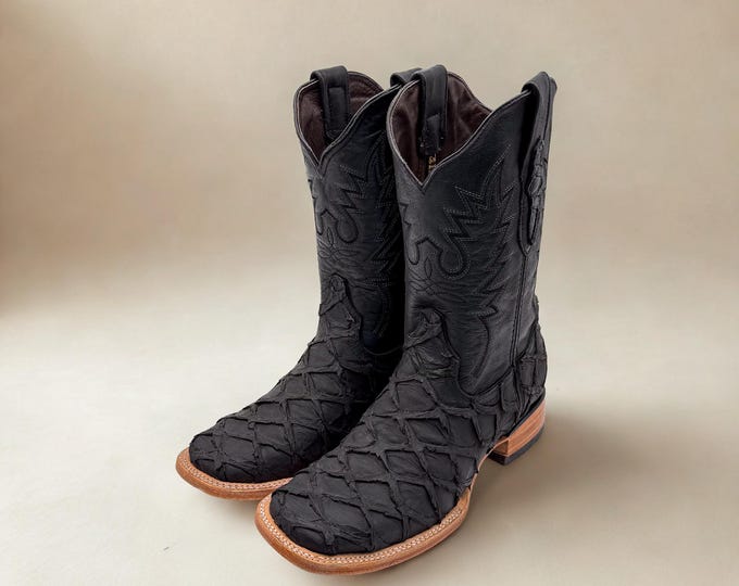 Handcrafted Men's Bass Cowboy Boots/ Square Toe Cowboy Boots Pirarucu/ Men's Exotic boots/ Botas vaqueras exoticas/ Men's fish cowboy boots