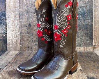 Handmade Leather Floral Embroidered Boots/ Mexican Artisanal Women's Boots/ Western Boots/Cowgirl Authentic Boots/ Women's Mexican Boots.