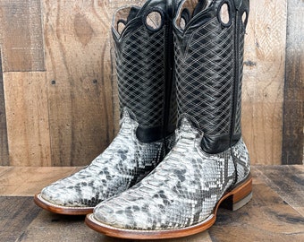 Handcrafted Men's Python Cowboy Boots/ Square Toe Cowboy Boots Snake/ Men's Exotic boots/ Botas vaqueras exoticas/ Men's  cowboy boots