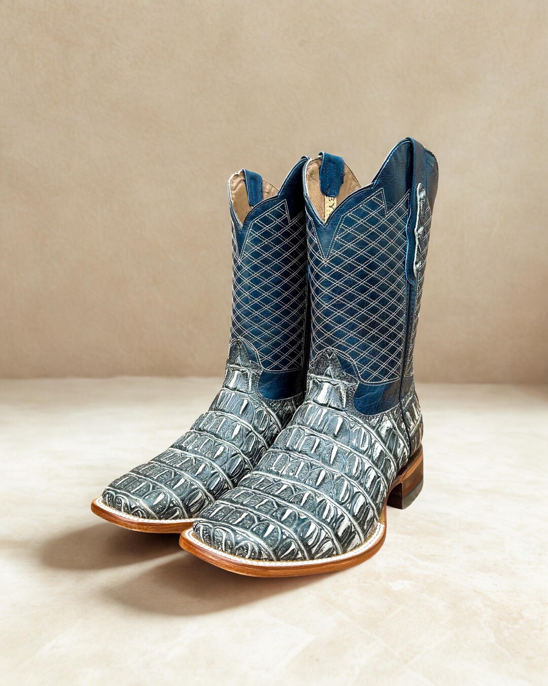 Men Wooden Sole Cowboy Flat Heel Crocodile Pattern Shoes Knight Boots main image 0