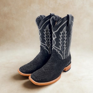 Handcrafted Men's Python Cowboy Boots/ Square Toe Cowboy Boots Snake Men's Exotic boots/ Botas vaqueras exoticas Men's  cowboy boots