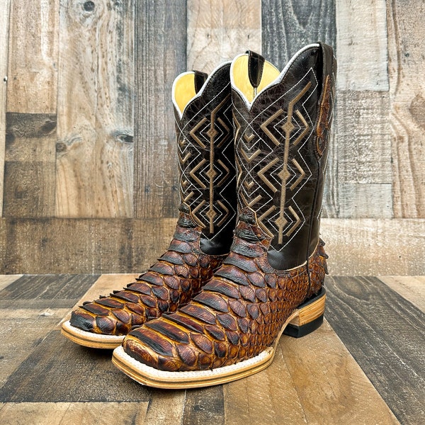 Handcrafted Men's Python Cowboy Boots/ Square Toe Cowboy Boots Snake/ Men's Exotic boots/ Botas vaqueras exoticas/ Men's  cowboy boots