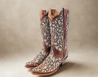 Western Cowboy Boots /Women cowboy boots/ cowgirl boots/ wedding cowboy boots/ stagecoach boots / Glitter boots / Rhinestone boots / Gold