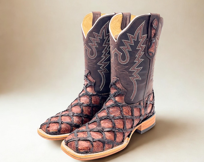 Handcrafted Men's Bass Cowboy Boots/ Square Toe Cowboy Boots Pirarucu/ Men's Exotic boots/ Botas vaqueras exoticas/ Men's fish cowboy boots