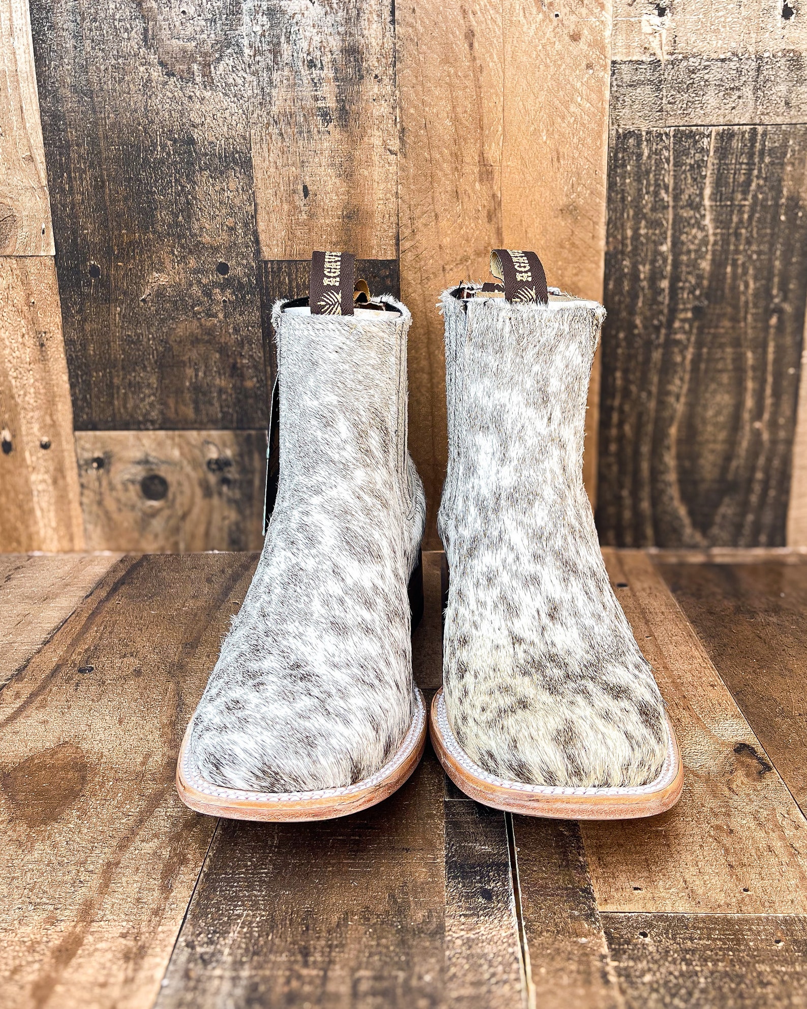CC Short Boots 60mm White Camellia Cowhide