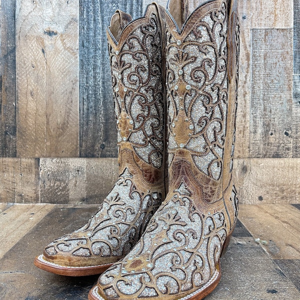 Western Cowboy Boots /Women cowboy boots/ cowgirl boots/ wedding cowboy boots/ stagecoach boots / Glitter boots / Rhinestone boots / Gold