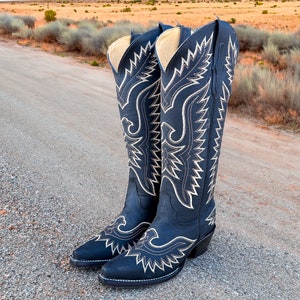 Handmade Western Tall Cowboy Boots Knee High / Tall Brown cowboy boots/ cowgirl boots / Botas vaqueras altas/ Western Knee-High boots