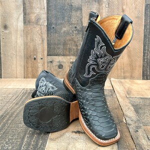 Boys size 6 cowboy cheap boots