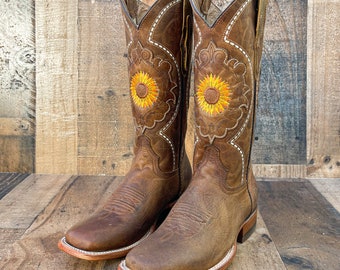 Women's Western Boots/ Boots with Sunflowers/ Women Western Cowgirl Boot /Sunflower Boots/ Botas flores/ Girasoles