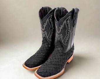 Handcrafted Men's Bass Cowboy Boots/ Square Toe Cowboy Boots Pirarucu/ Men's Exotic boots/ Botas vaqueras exoticas/ Men's fish cowboy boots