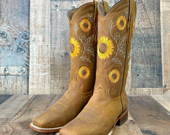 Women's Cowboy Boot/ Leather Sunflowers Embroidered Boot/ Artisanal Women Boot / Western Boot/Cowgirl Authentic Boot Girasoles