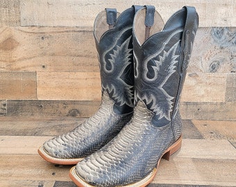 Handcrafted Men's Python Cowboy Boots/ Square Toe Cowboy Boots Snake/ Men's Exotic boots/ Botas vaqueras exoticas/ Men's cowboy boots