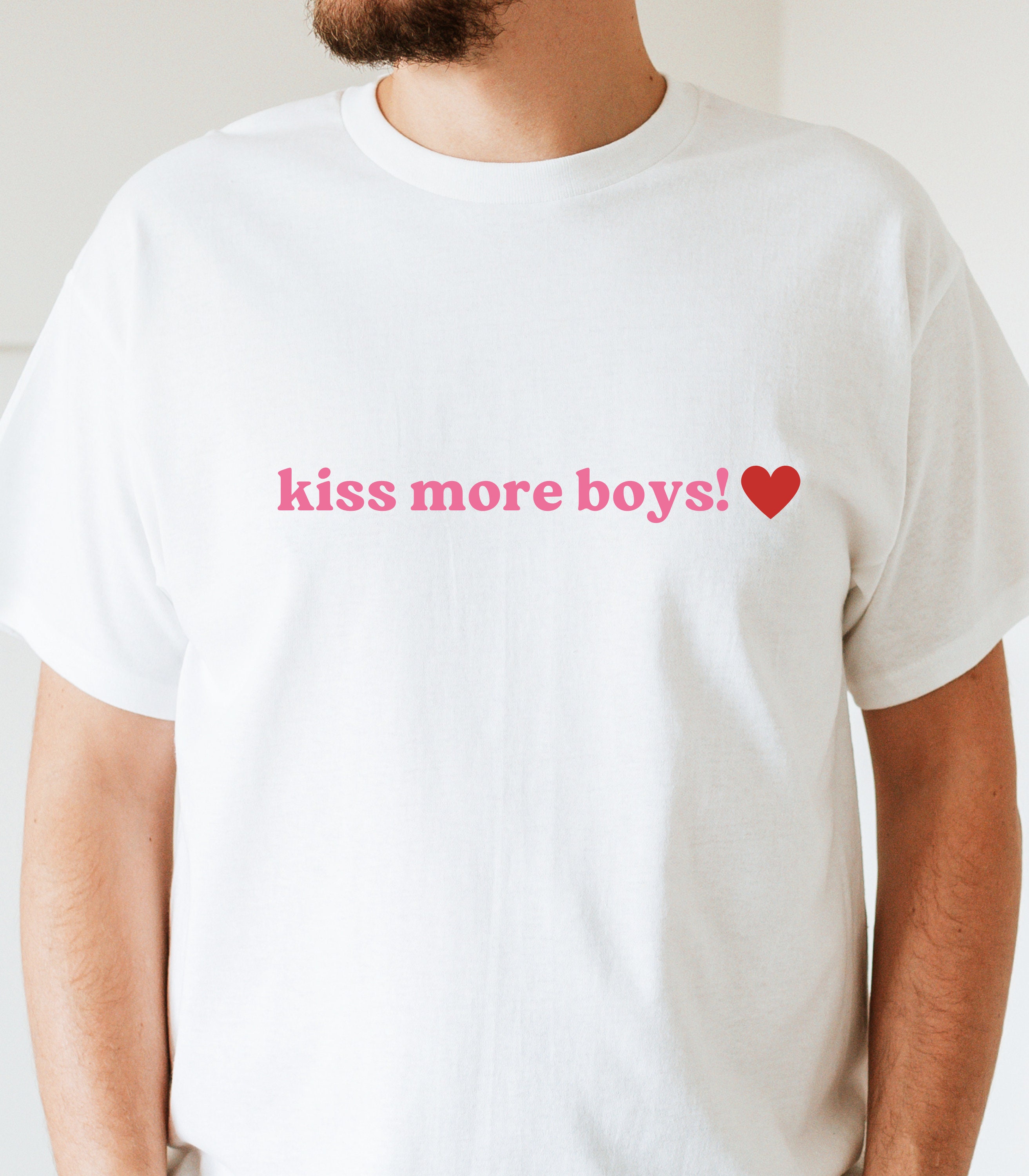 boys kiss tshirt