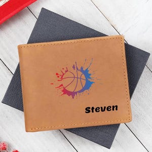 Billetera personalizada para niños con diseño deportivo/Elija fútbol, fútbol americano, béisbol o baloncesto/Billetera con el nombre del hijo/Billetera para niños/Regalo deportivo