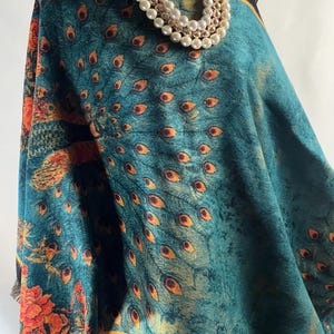 Teal Green Elegant Peacock Print Scarf – Luxurious Lightweight Wrap, Soft Fashion Shawl with Colorful Feathers Design for Evening, Wedding