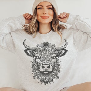 Rustic Highland Cow Sweatshirt - Country Western Sweatshirt for Farm-inspired Style - Cow Lover Gifts -Cute Cow Sweatshirt -Sweater for Farm