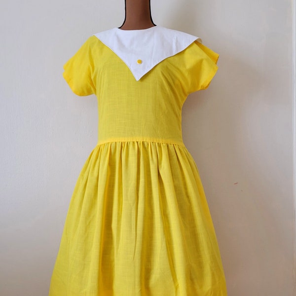 Yellow Vintage Daydress with collar