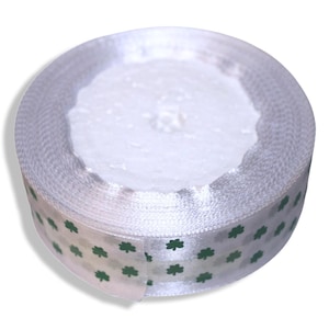 Nastro di Raso Bianco con Foglie Verdi | 2,5 cm x 23 m / 0,98 in / 748,03 in | Motivo Floreale a Foglie | Decorazioni per Matrimonio
