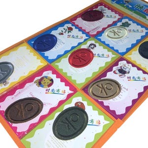 Toppe Colorate per Abbigliamento | Applicazioni Termoadesive | Set da 9 | No.75 OK Design | 5x4cm / 1,97x1,57in | Ricamate | Accessori Moda