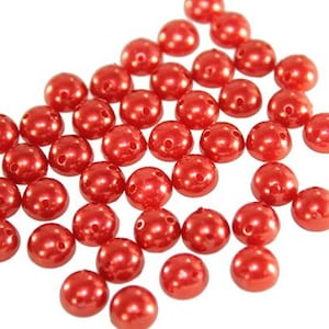 Mezze Perle Rosse da Cucire 10 mm / 0.39 in | Confezione da 50 pezzi | Decorazioni per Hobby Creativi | Forniture per Bigiotteria