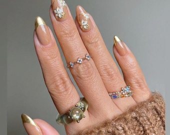 Beige Floral Press On Nails | Elegant Gold Accent False Nails